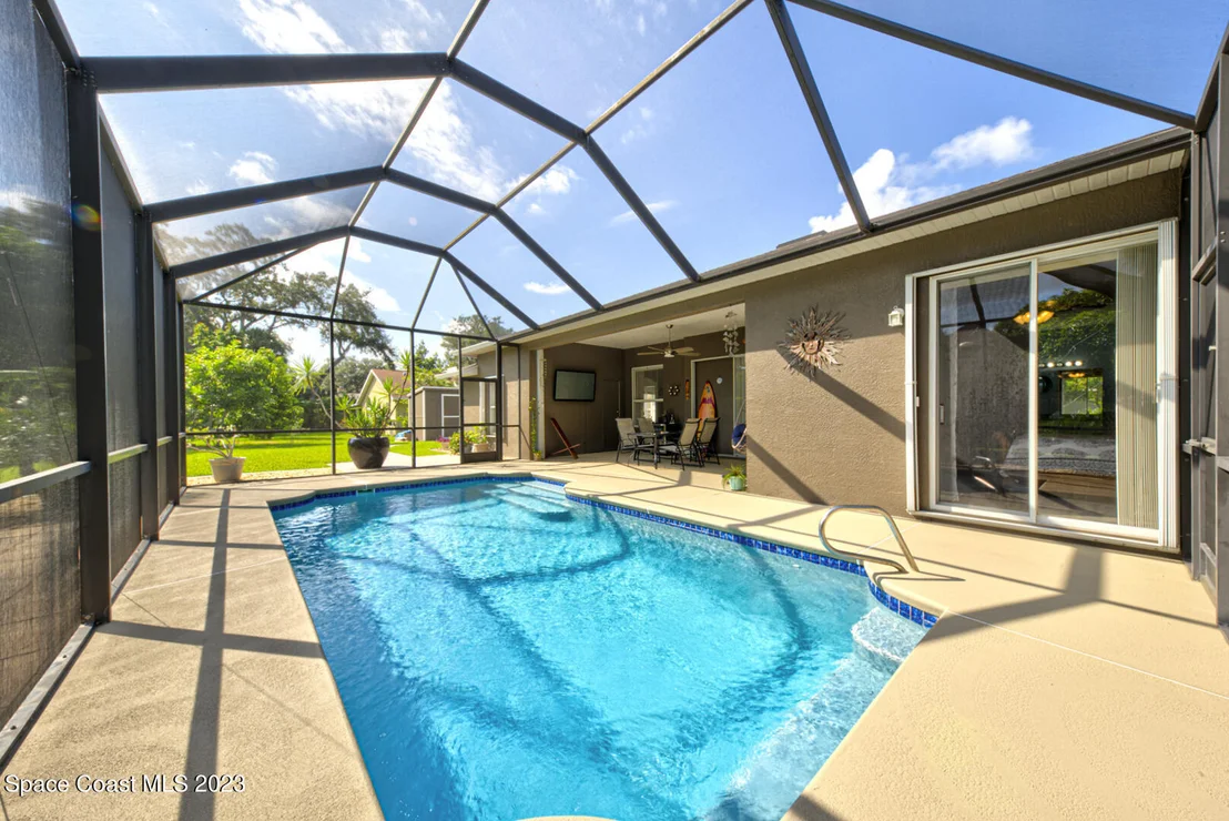 Photo of 1061 Meadowbrook Road NE