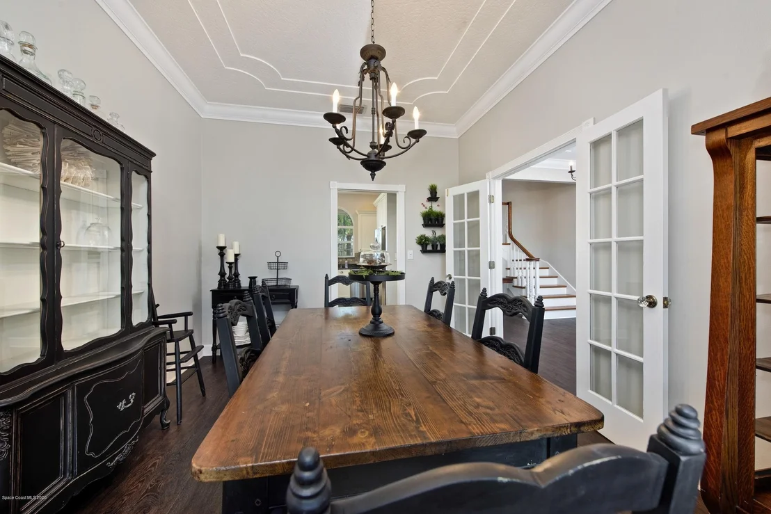 Photo of 637 Woodbridge Drive