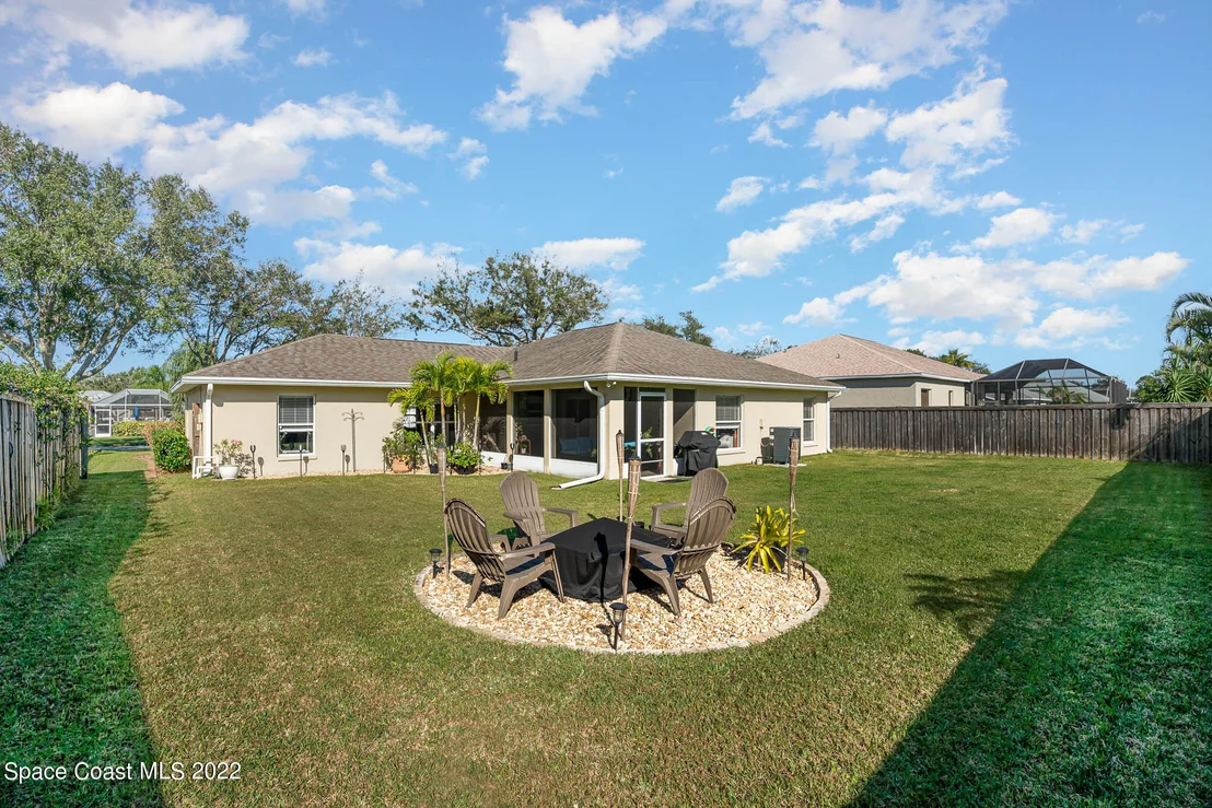 Photo of 4921 Buttonwood Drive