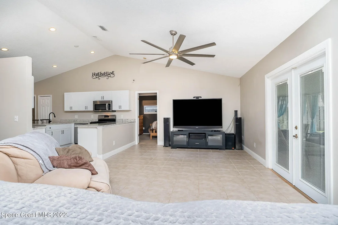Photo of 4250 Silver Lake Drive