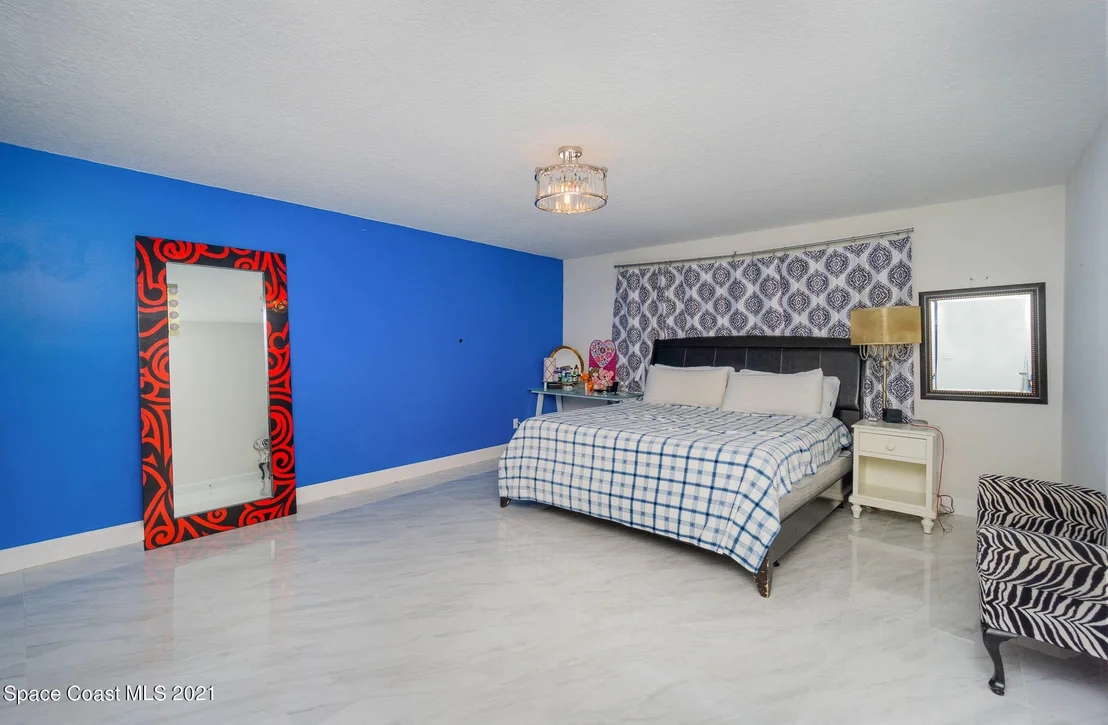 Photo of 975 Waco Boulevard SE