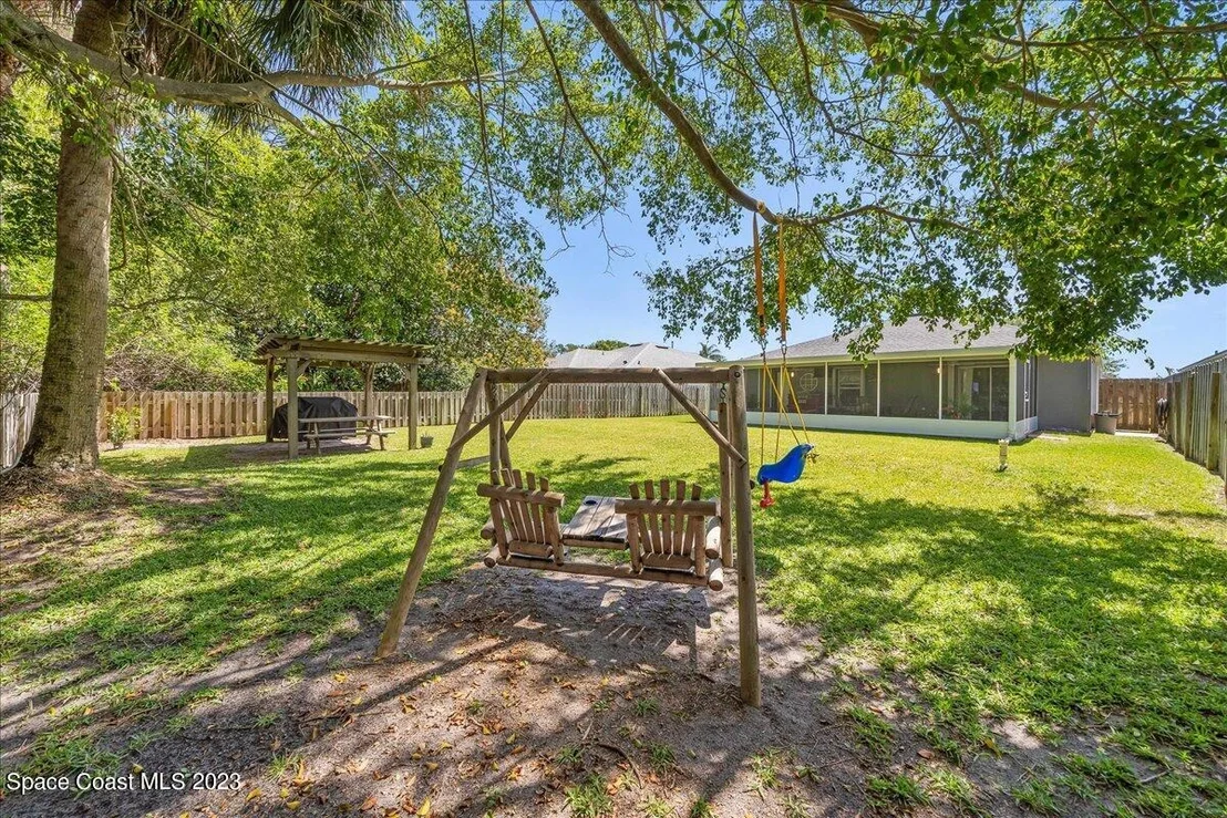 Photo of 1616 Vista Lake Circle