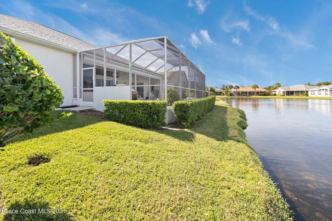 Photo of 1002 Fieldstone Drive