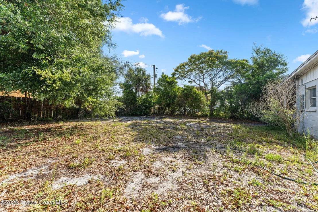 Photo of 1042 Azalea Lane