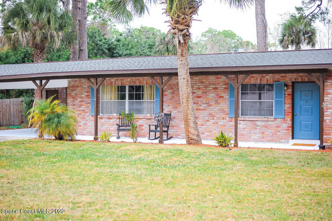 Photo of 1042 Green Road