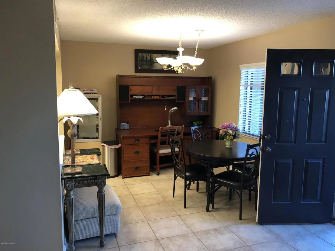 Photo of Unit 202 at 3213 Murrell Road