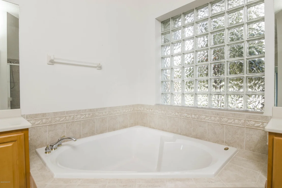 Photo of 4877 Alamanda Drive