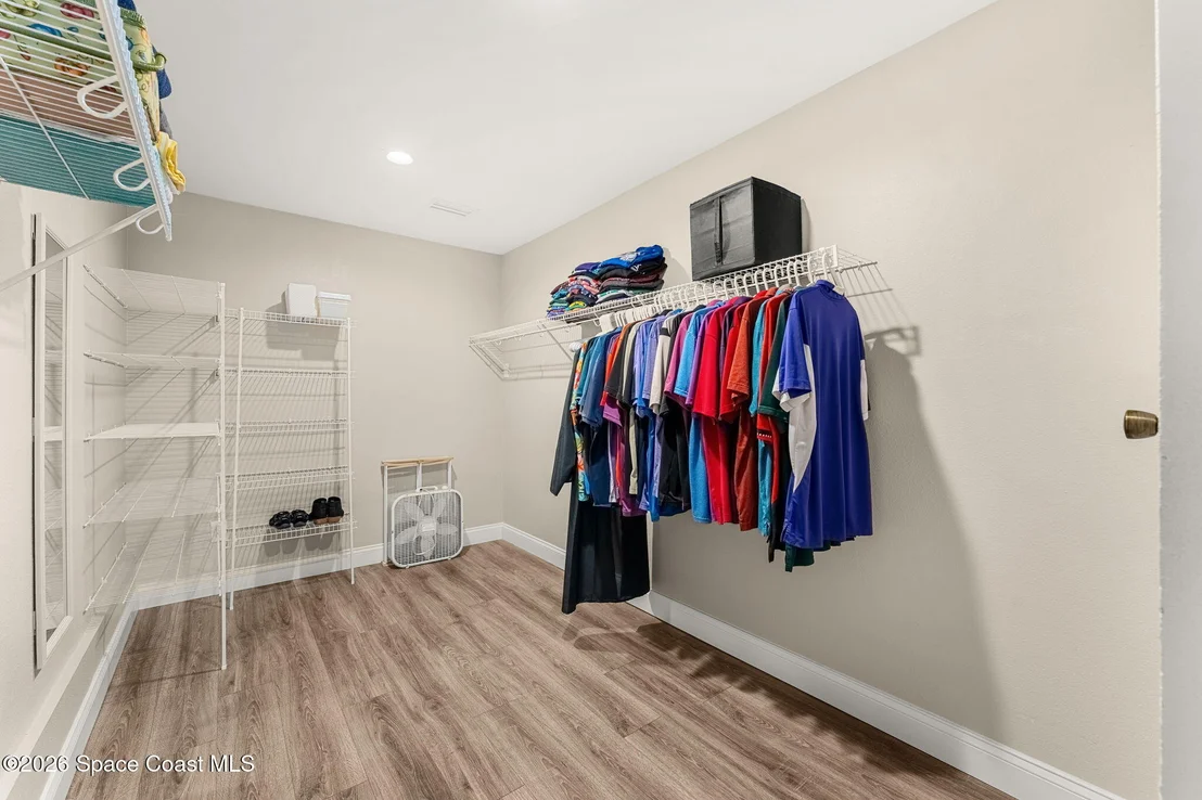 Photo of 5687 Holden Road