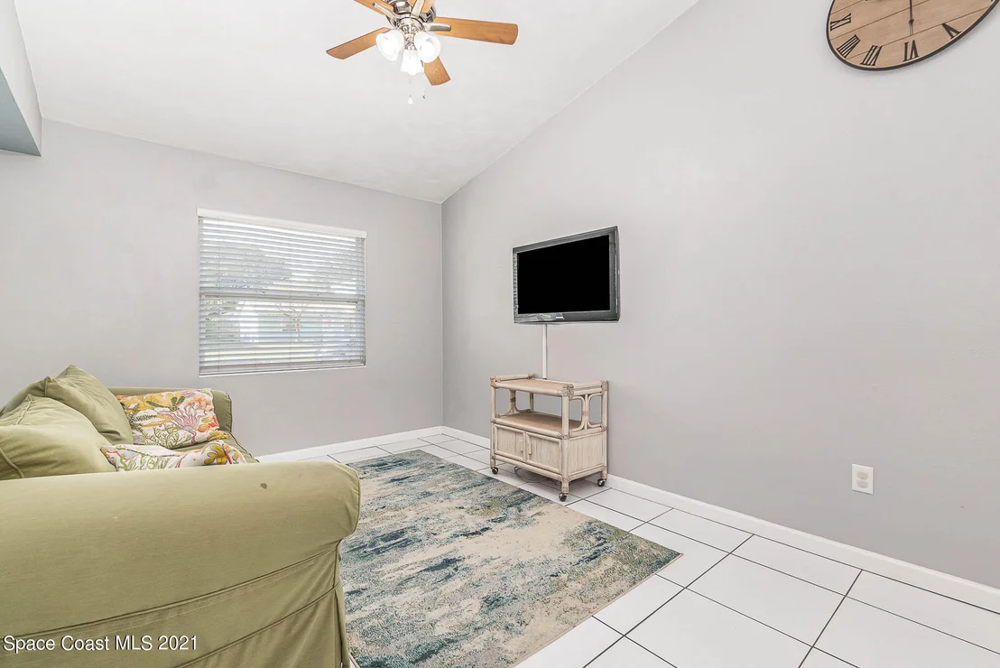 Photo of 570 Loveridge Drive