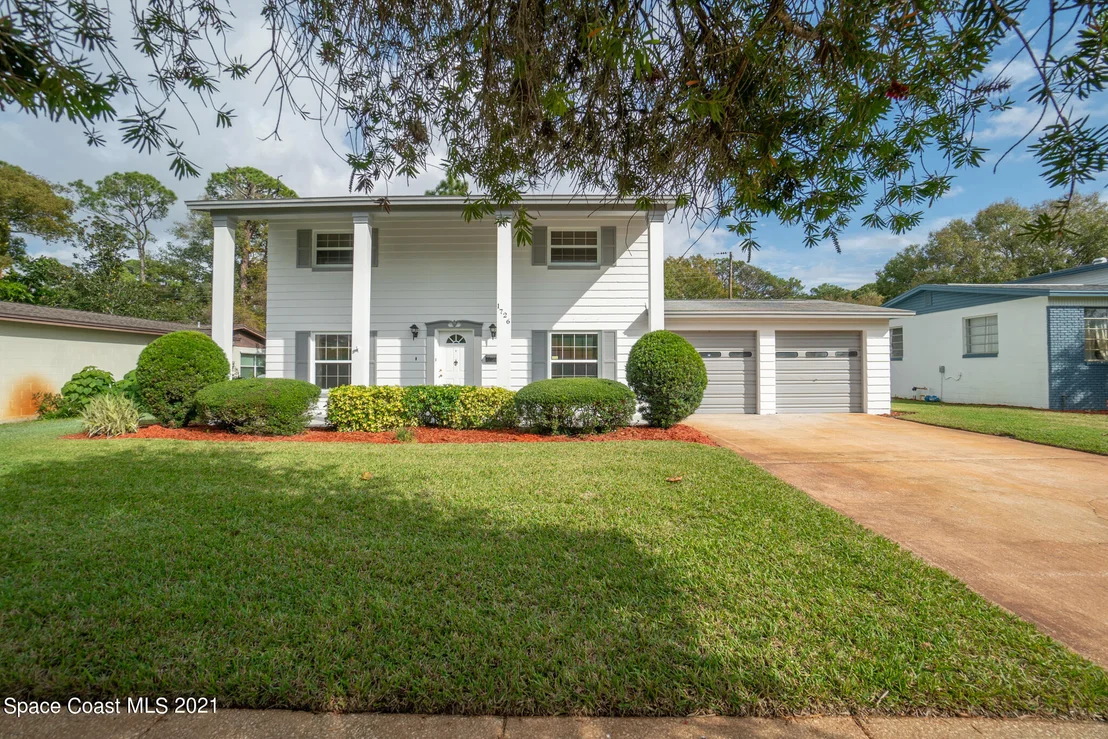 Photo of 1726 Golfview Drive