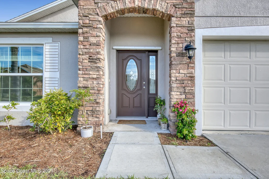 Photo of 1290 Corbett Lane