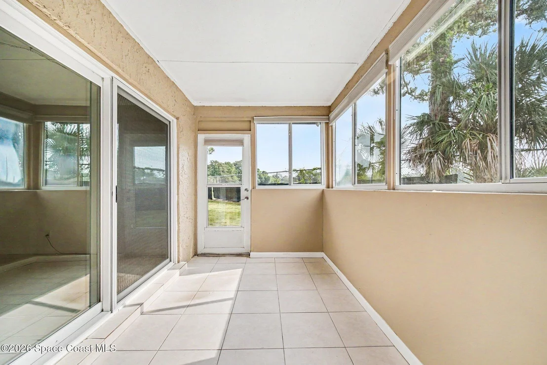 Photo of 909 Northbrook Drive
