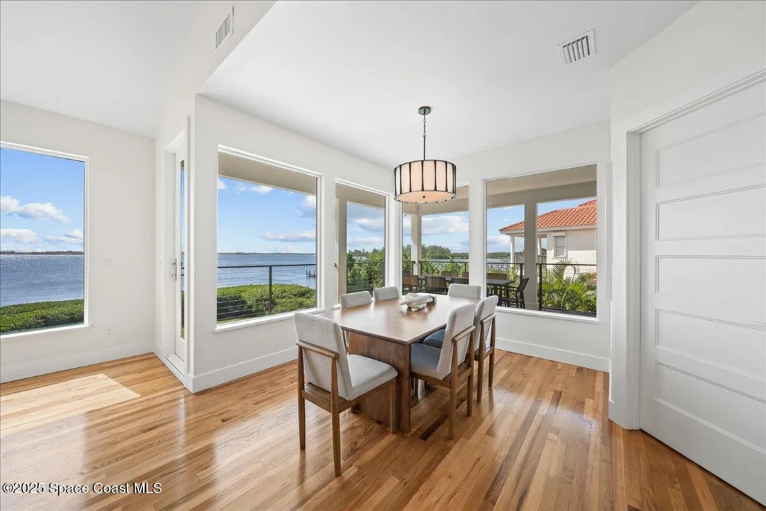 Photo of 182 Bayshore Drive