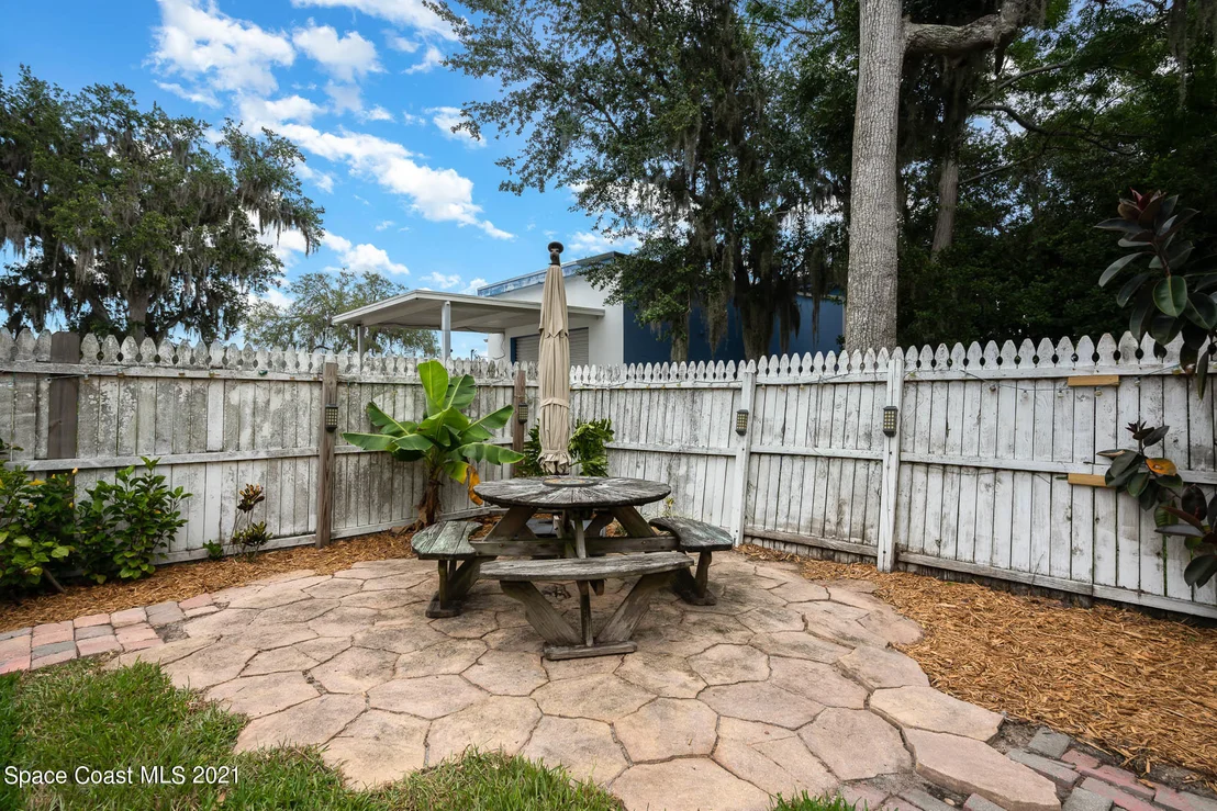 Photo of 525 Live Oak Street
