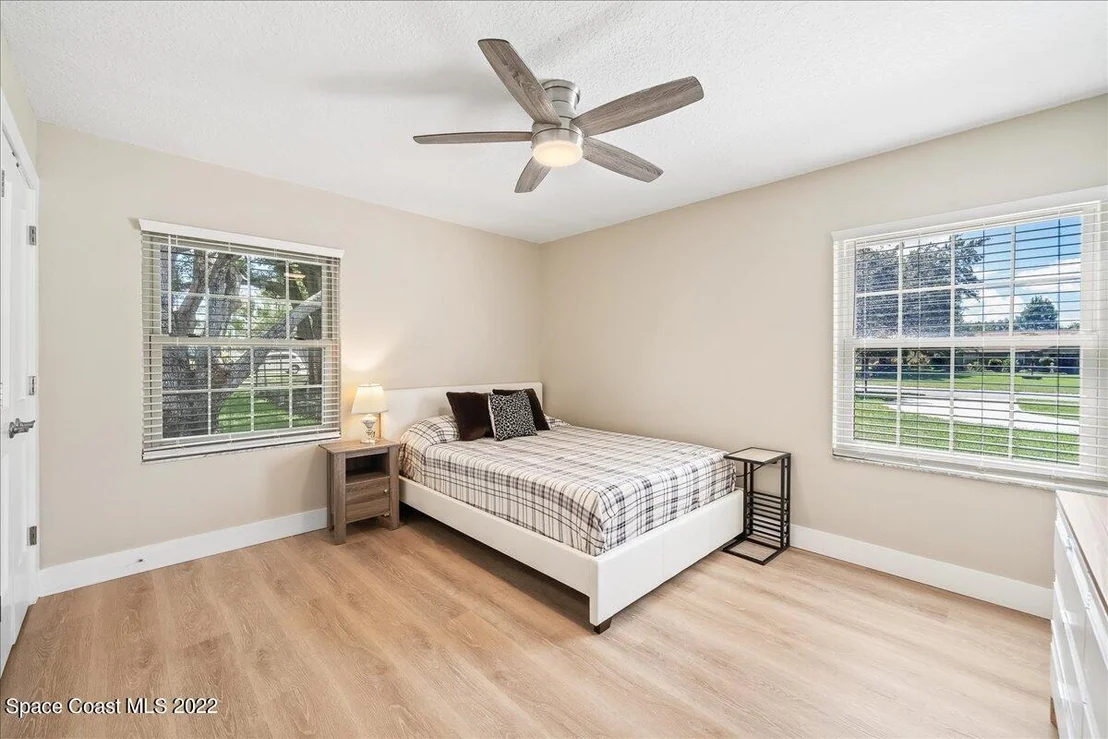 Photo of 2180 Bridle Path