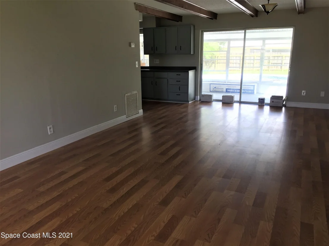 Photo of 1763 Fallon Boulevard NE