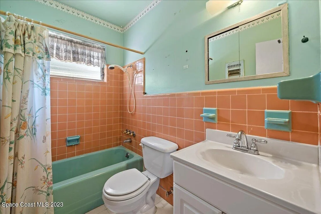 Photo of 2320 Reef Avenue