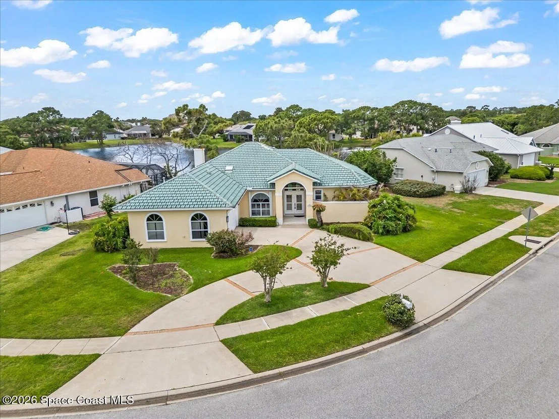 Photo of 493 Kimberly Drive