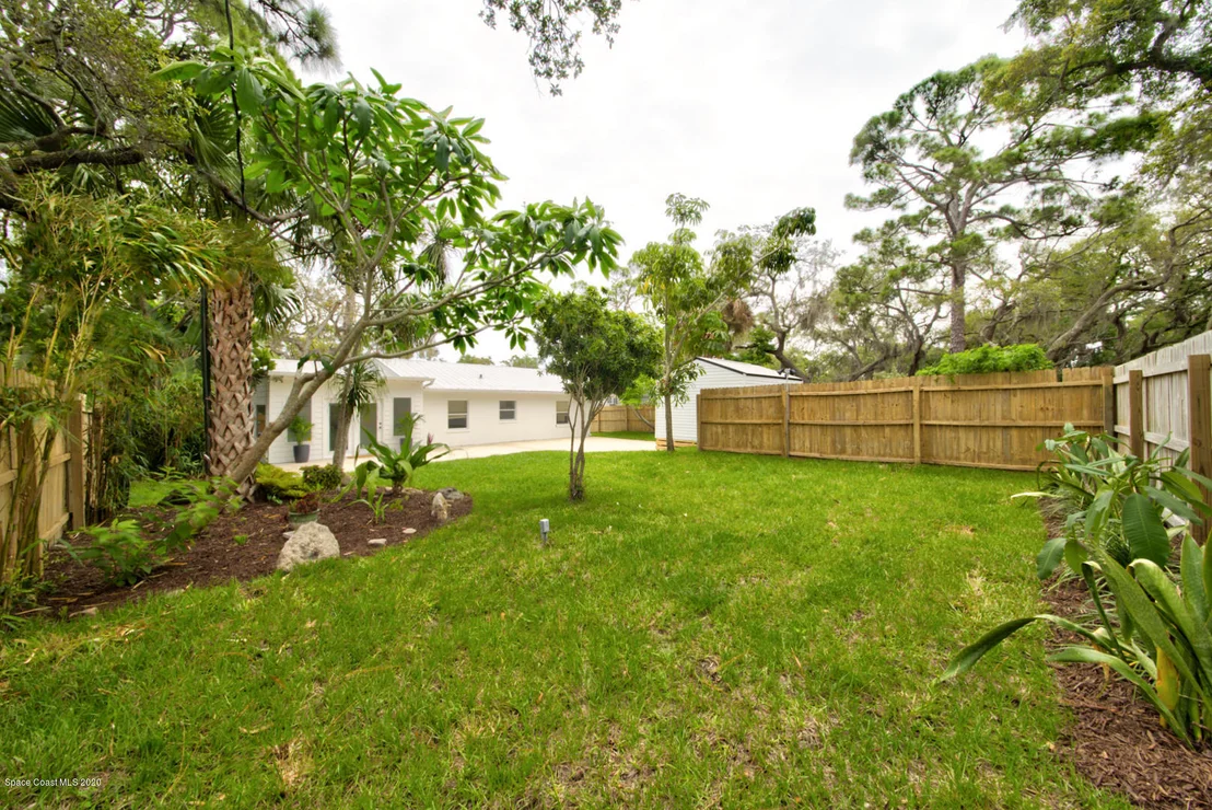 Photo of 1882 Pineapple Avenue