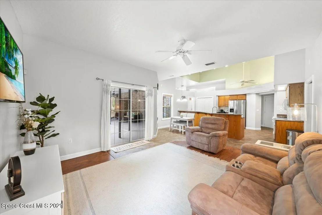 Photo of 772 Lake Drive