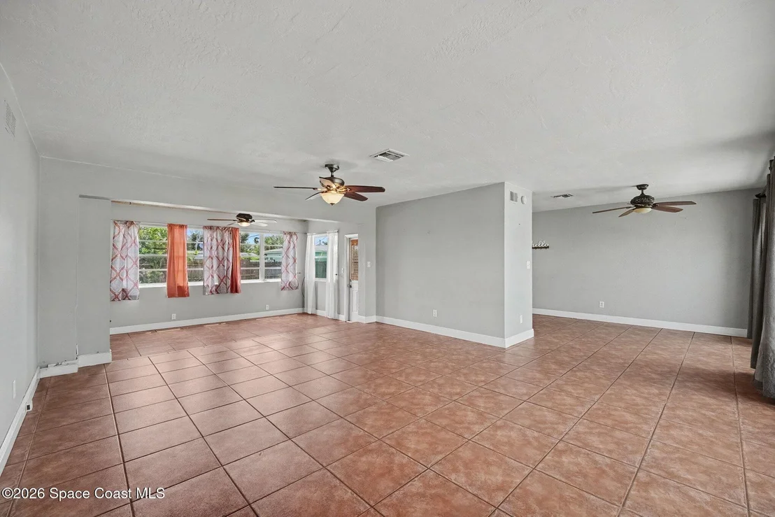 Photo of 112 SE 3rd Street