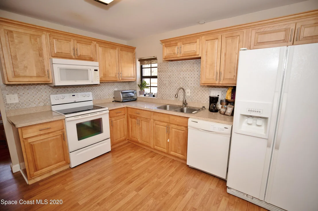 Photo of 1889 Trimble Road