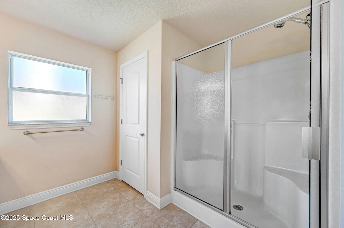 Photo of 2074 Botanica Circle
