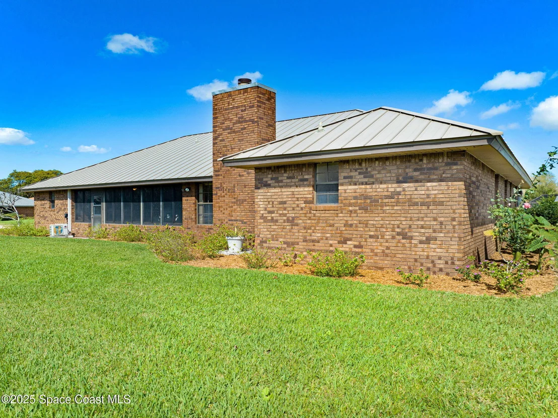 Photo of 2977 Saint Helens Way