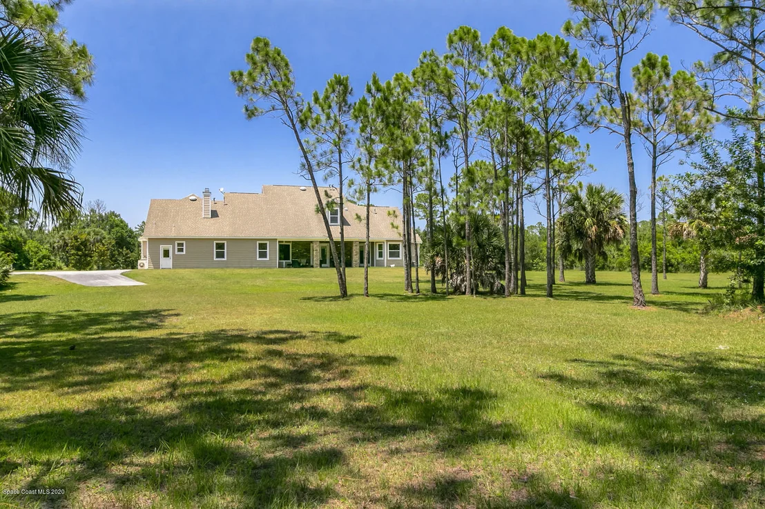Photo of 5443 The Willows Drive