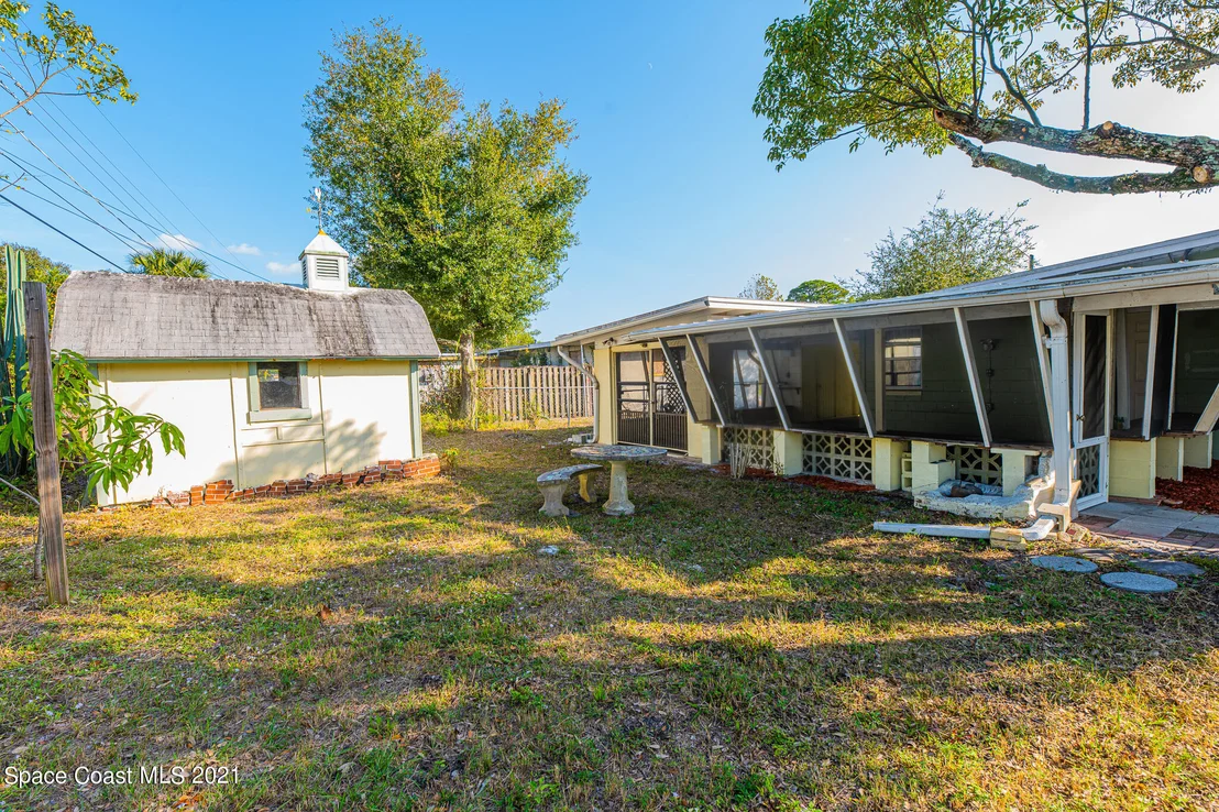 Photo of 1050 Myrtle Lane