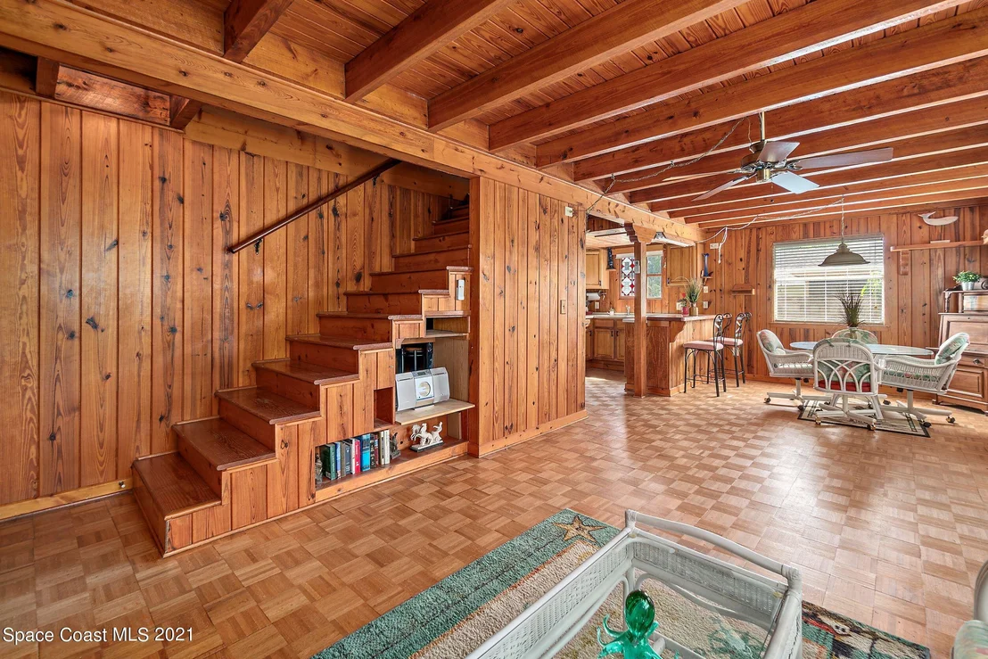 Photo of 4670 Robert Street