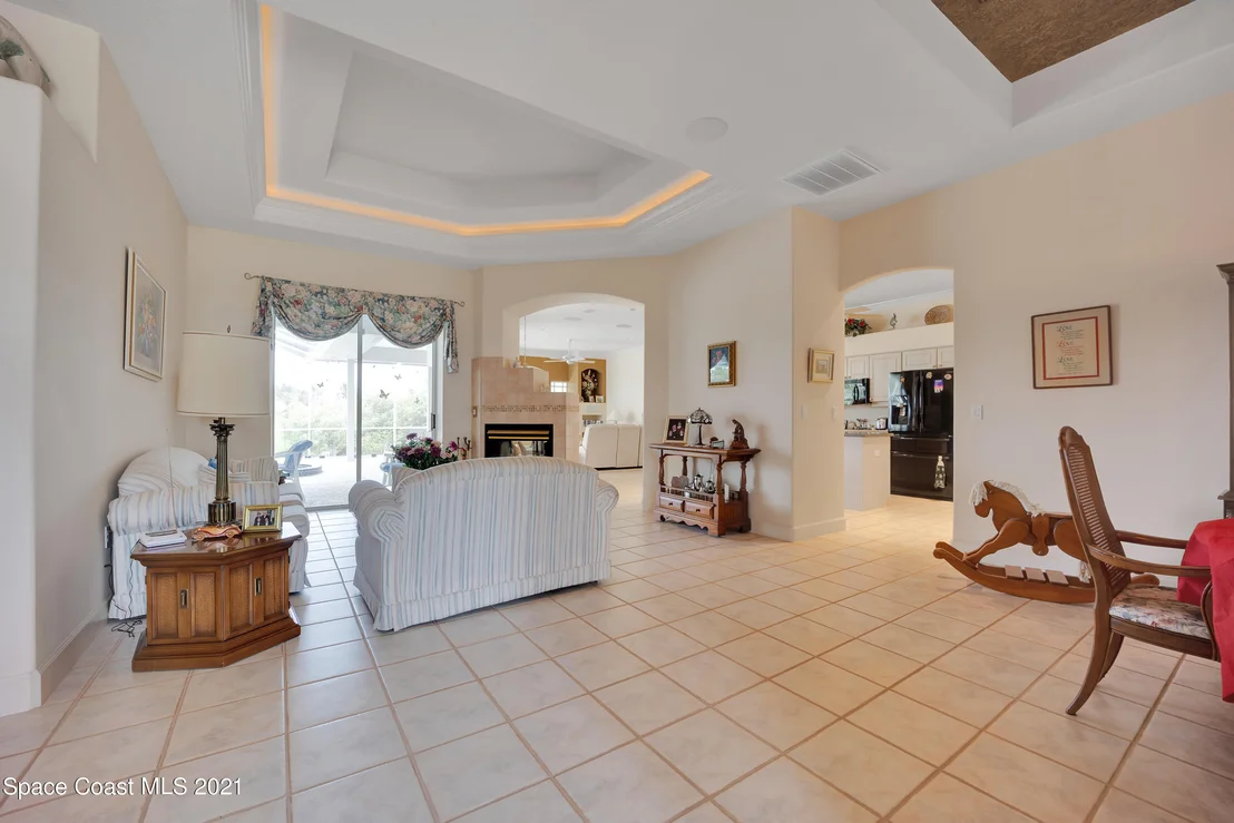 Photo of 951 Stratford Place