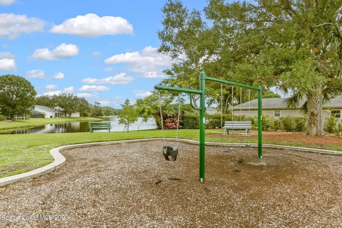 Photo of 6976 Hammock Lakes Drive
