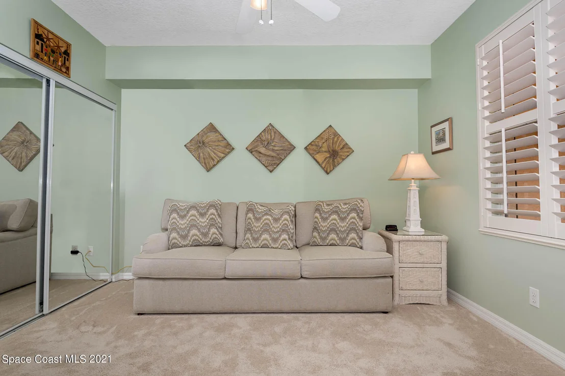 Photo of Unit 705 at 100 Riverside Drive