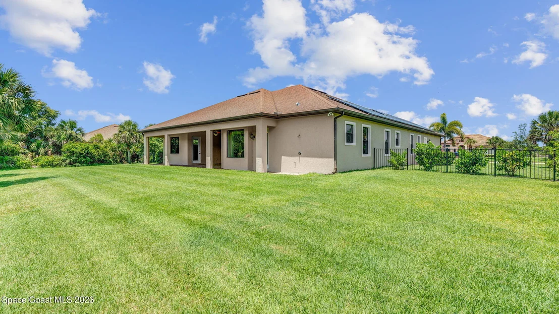 Photo of 2372 Westhorpe Drive