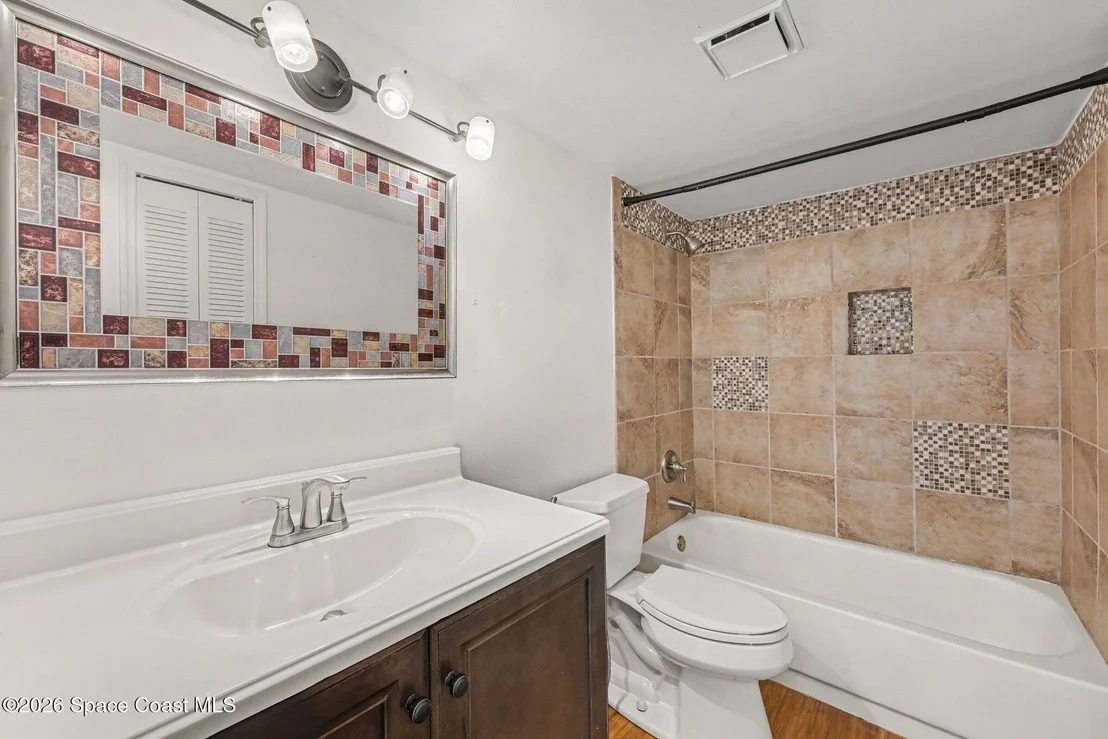 Photo of Unit UNITA202 at 7220 U.S. 1