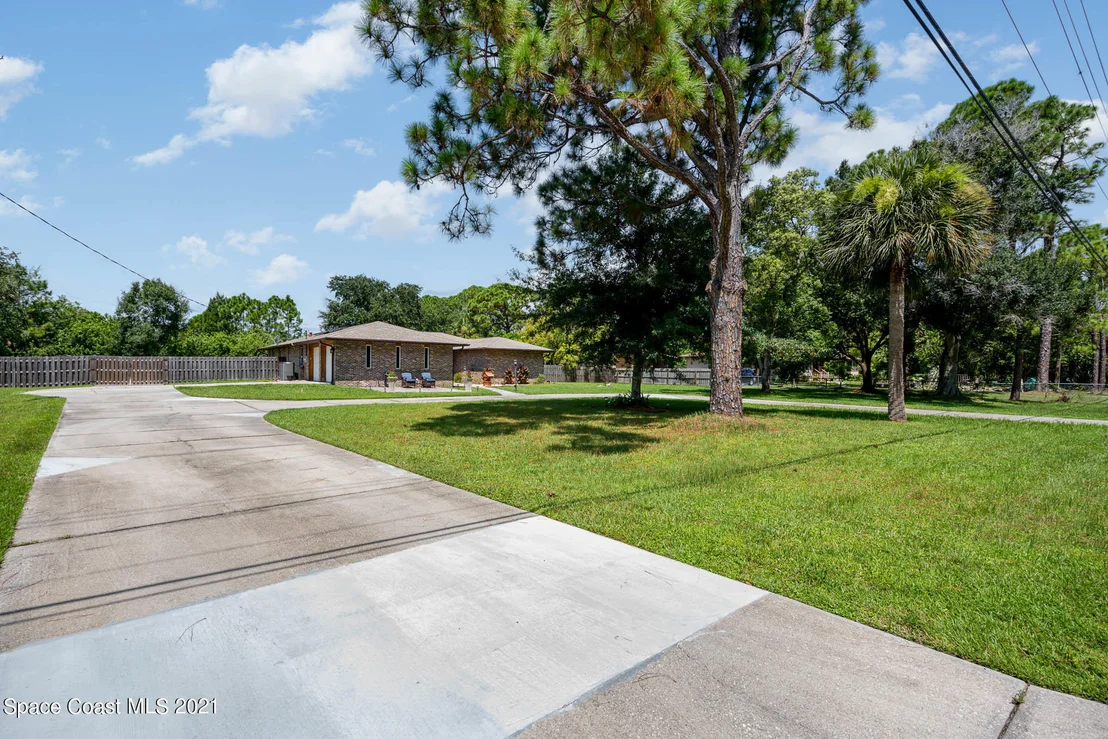Photo of 2150 Harlock Road