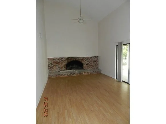Photo of 1399 NE Knecht
