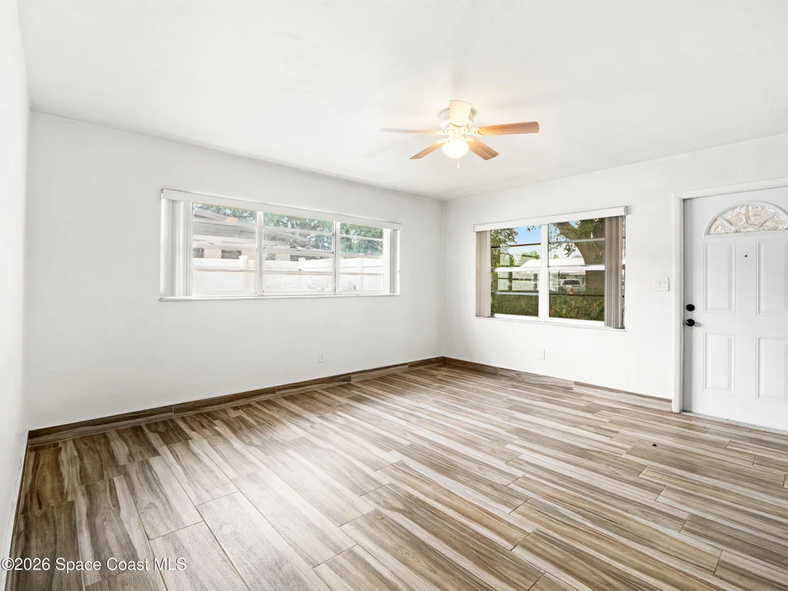 Photo of 979 Alexia Street