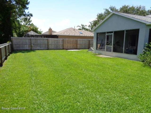 Photo of 827 Honeysuckle Drive
