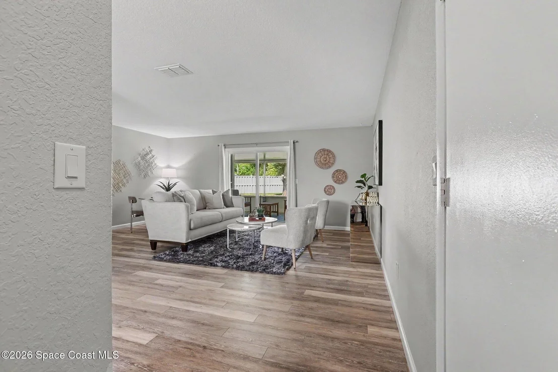 Photo of 924 Gables Way