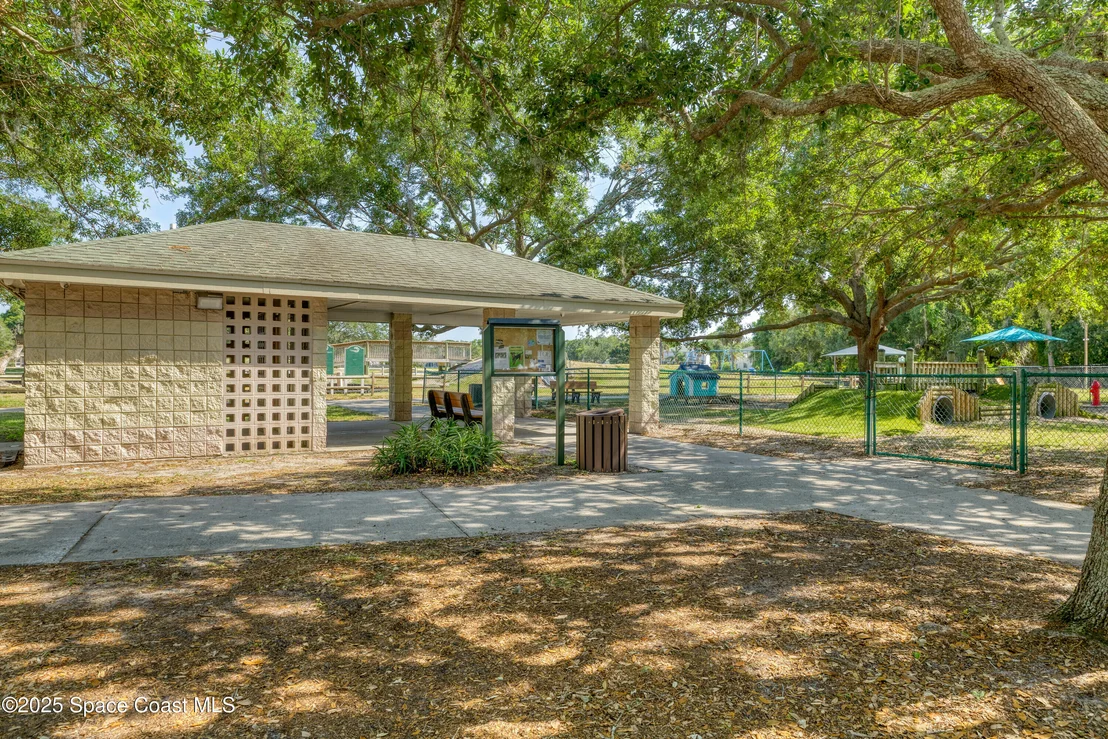 Photo of 1872 Crane Creek Boulevard