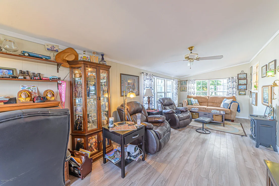 Photo of 1023 Eyerly Lane NE