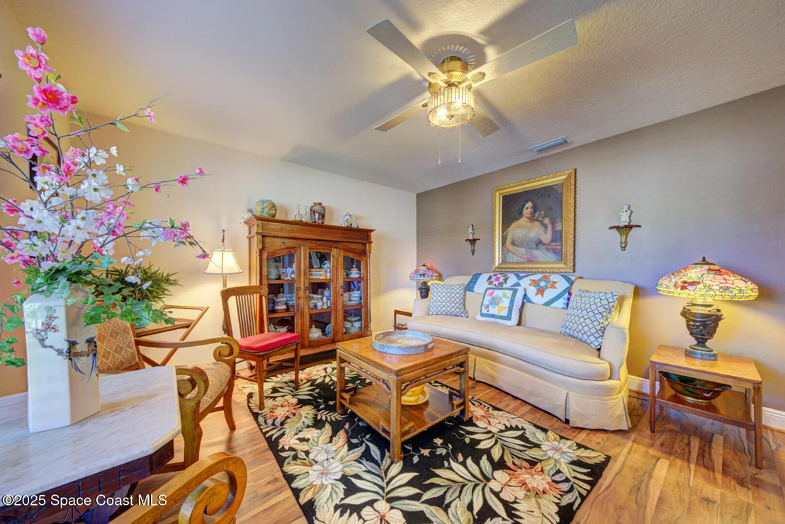Photo of 1815 Botanica Circle