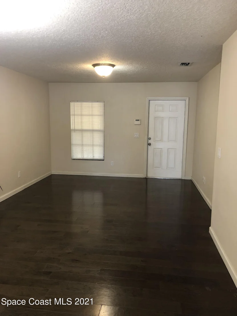 Photo of Unit 103 at 830 Luminary Circle
