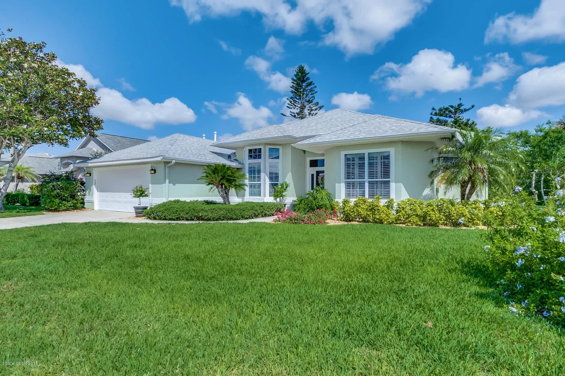 Photo of 1045 Fieldstone Drive