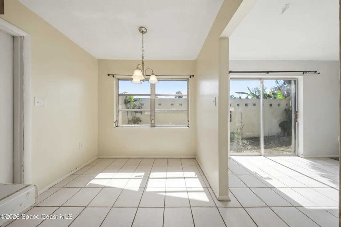 Photo of 1139 Groves Drive