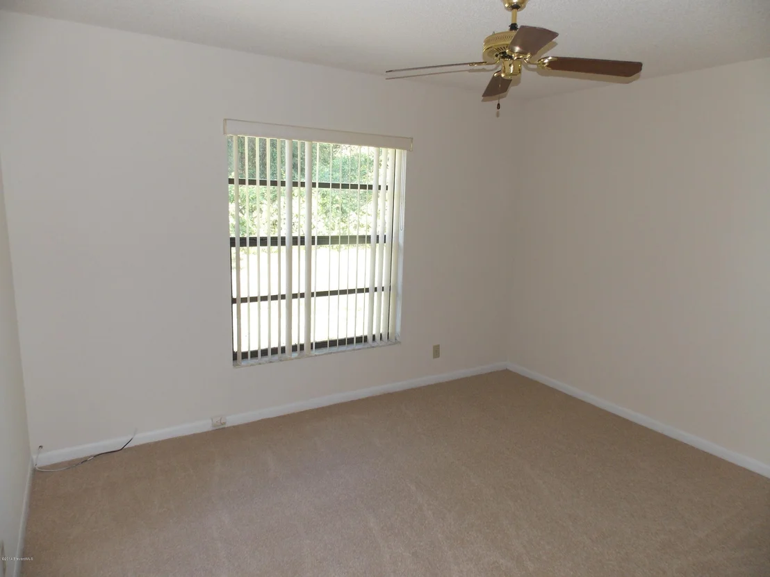 Photo of 886 Spirea Drive