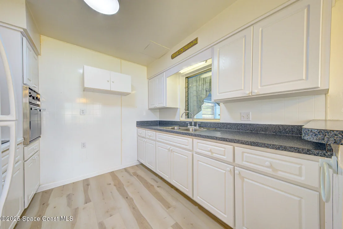 Photo of 2433 Allan Adale Road