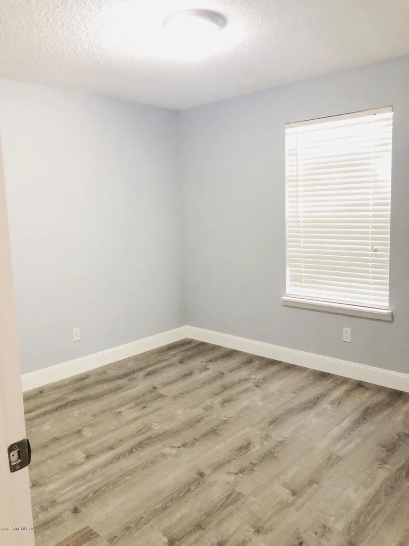 Photo of 151 Twin Lakes Road